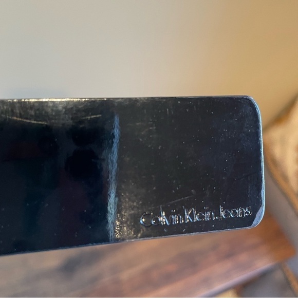 Calvin Klein Black or Red  Patent Leather Belt Reversible - Picture 3 of 10